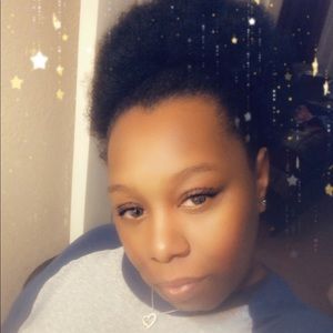 Meet your Posher, Deborah